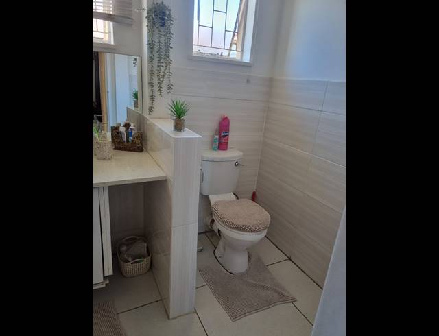 3 BEDROOM FREEHOLD FOR SALE IN SCHEEPERSHOOGTE